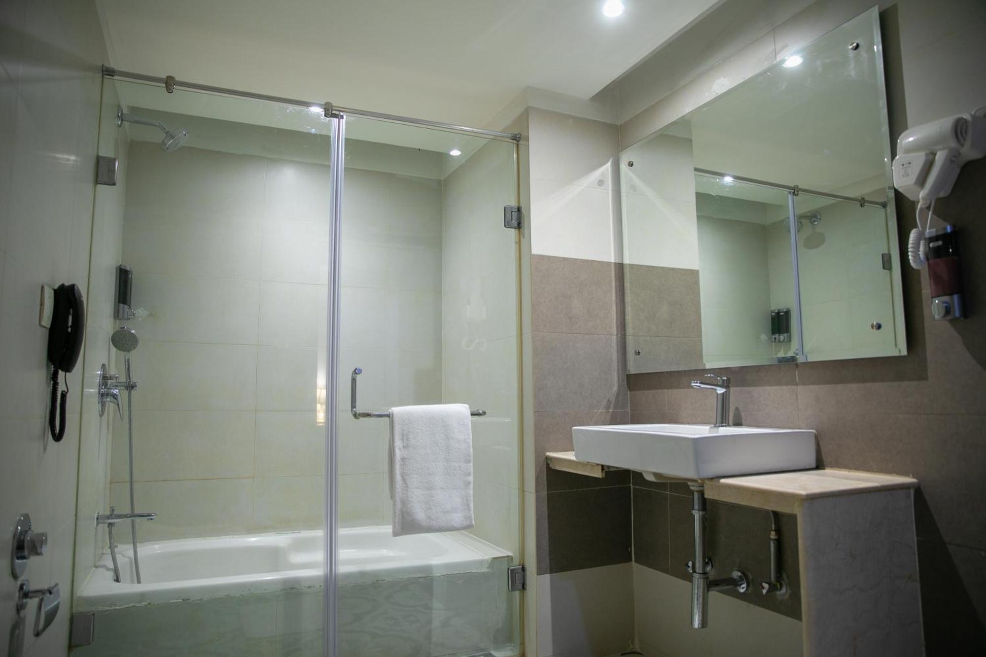 Grand Continent Secunderabad A Sarovar Portico Affiliate Hotel Exteriör bild